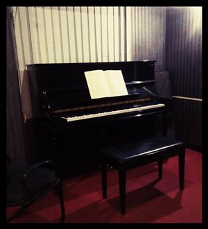 Pearl River Upright Piano